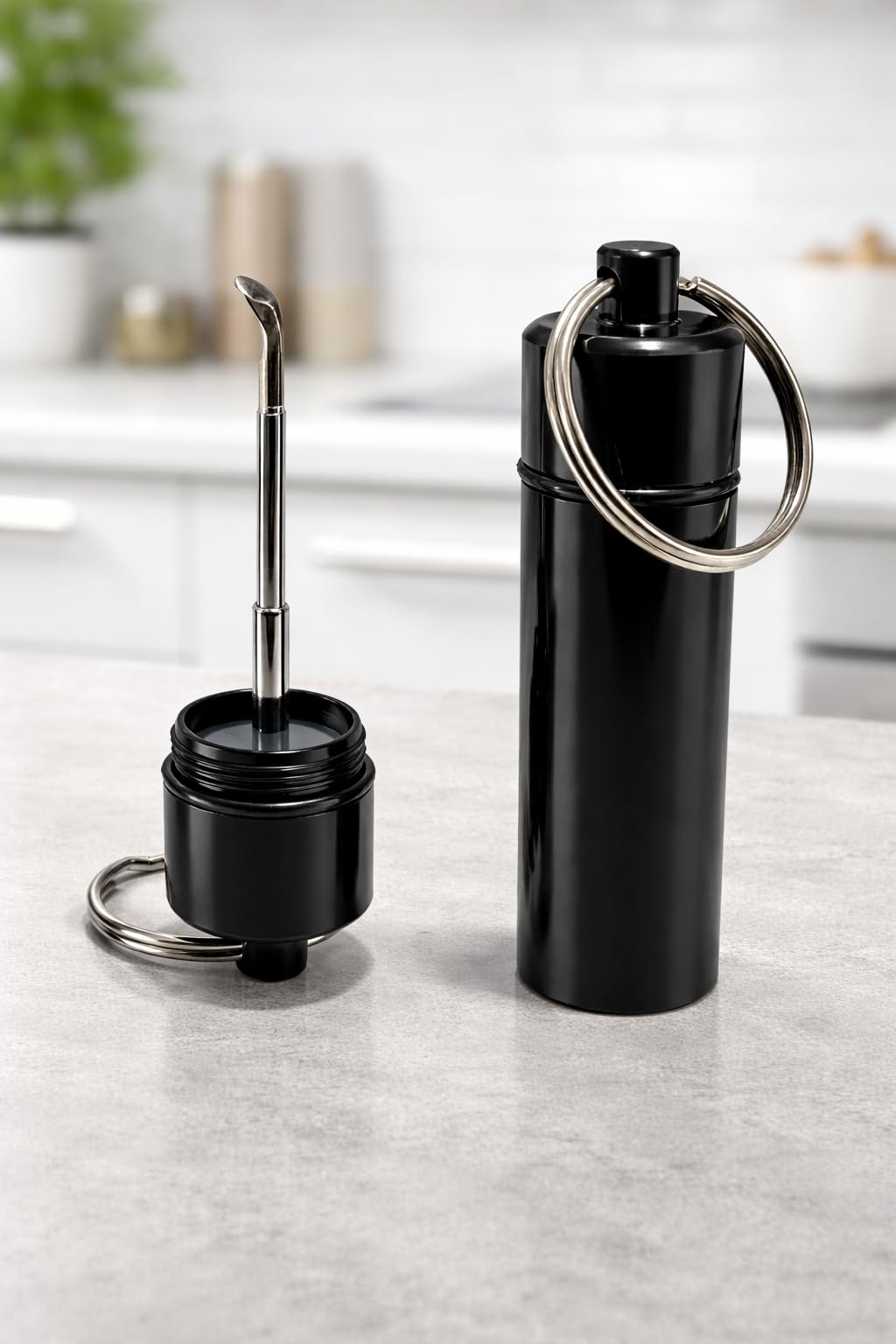 Portable Vitamin Spices Holder Case Bottle Seasoning Container Organizer Dispenser Reminder for Travel - Black