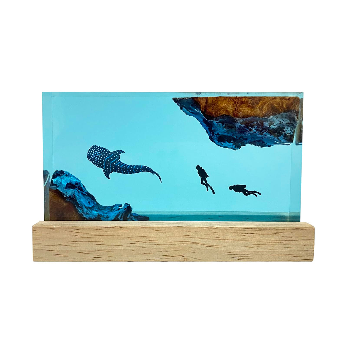 Simulated Ocean Landscape Whale Shark Diver Atmosphere Small Night Light Resin Solid Wood Handmade Art Home Decoration Art Decor Deep Sea DIY Small Table Lamp Festival Gift Birthday Gift