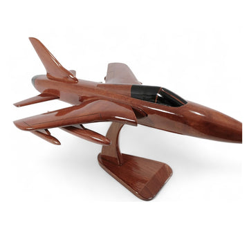 Tesaut F-105 (F105) Thunderchief