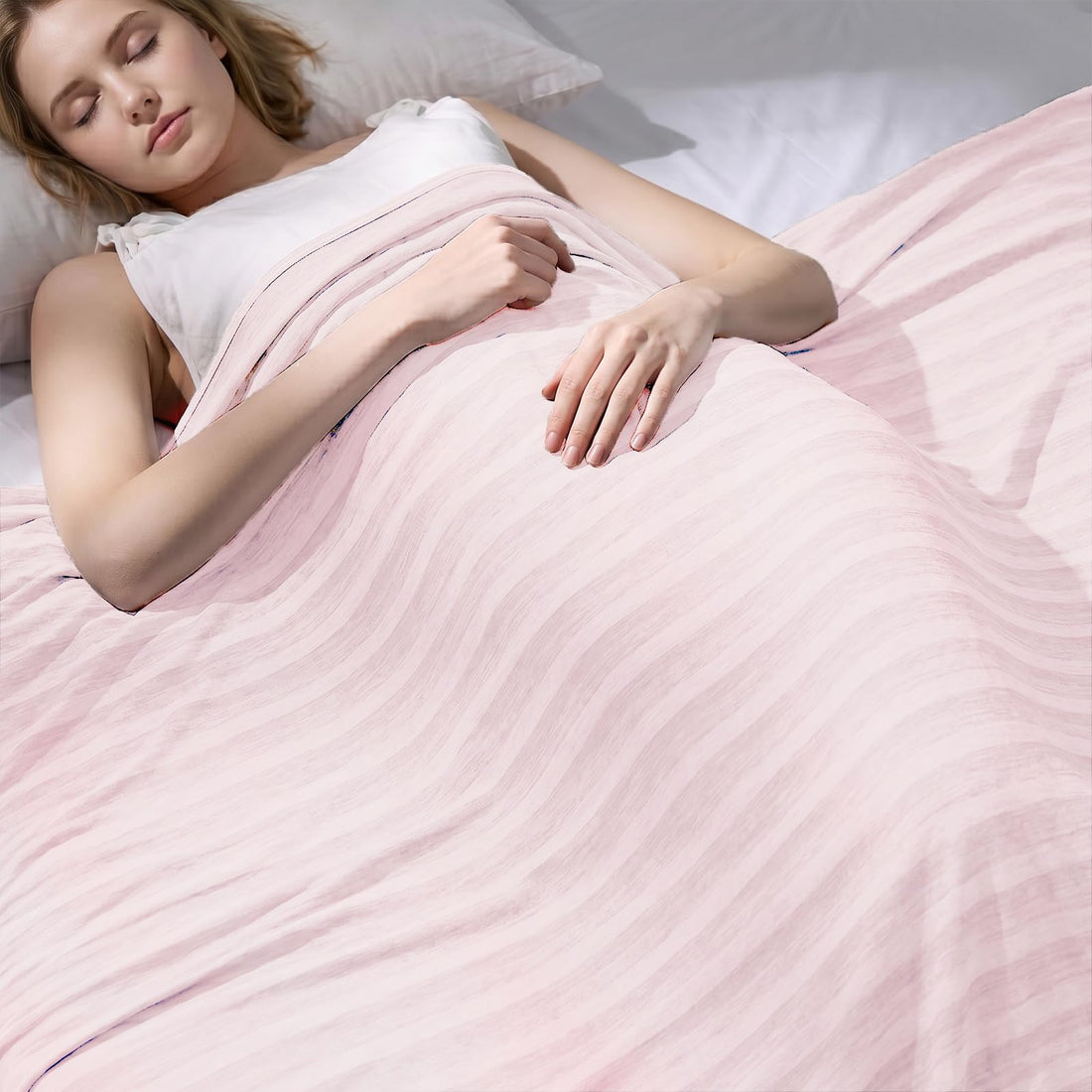 GOHERO Cooling Blanket Queen Size- 90"x90" Summer Cooling Throw Blanket for Hot Sleepers Arc-Chill Q-Max >0.45 Cool Fiber, Keeps Cool for Night Sweats, Soft Lightweight Sofa Blankets for Kid Adults