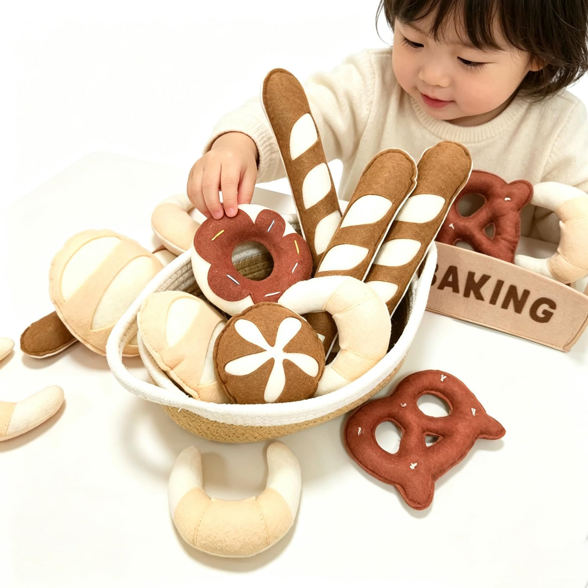 7-Piece Plush Bakery Play Set - Felt Bread Collection with Storage Box , Pretend Food Toys for Kids