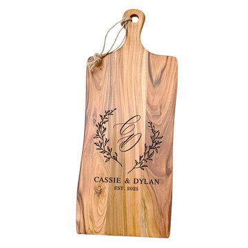 Personalized Cutting Board Wedding Gift or Anniversary, Custom Charcuterie Board – Best Present for Housewarming, Gift Idea for Couples, Bridal Shower, Engagement, Gift for Mom, Birthday Gift for Her